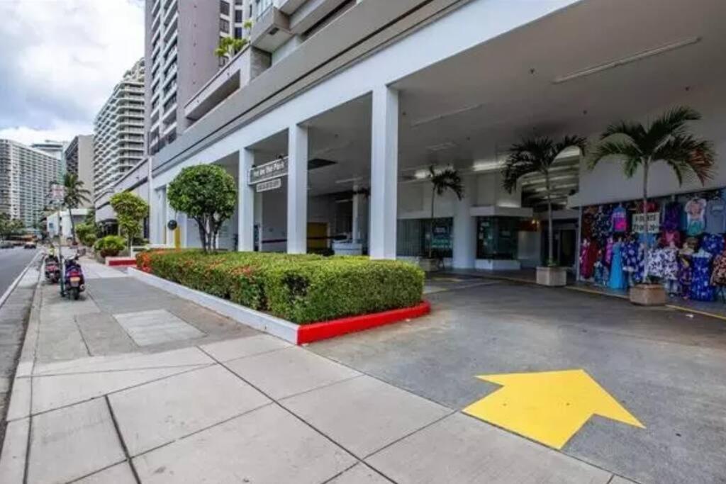 Gem Of Waikiki At Inn On The Park Honolulu Exterior foto