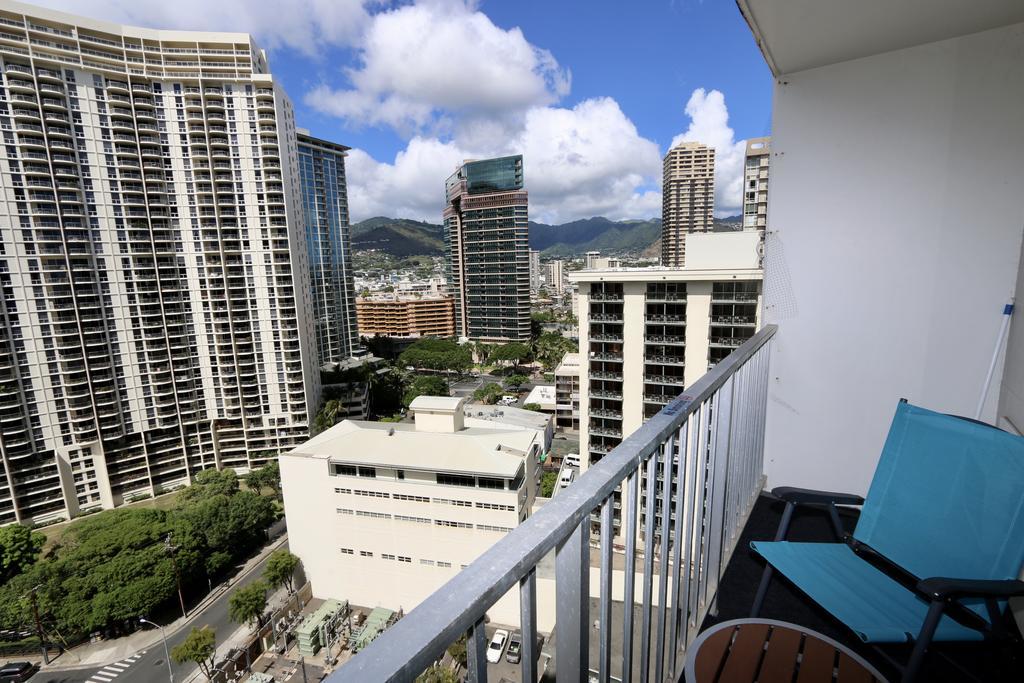 Gem Of Waikiki At Inn On The Park Honolulu Exterior foto